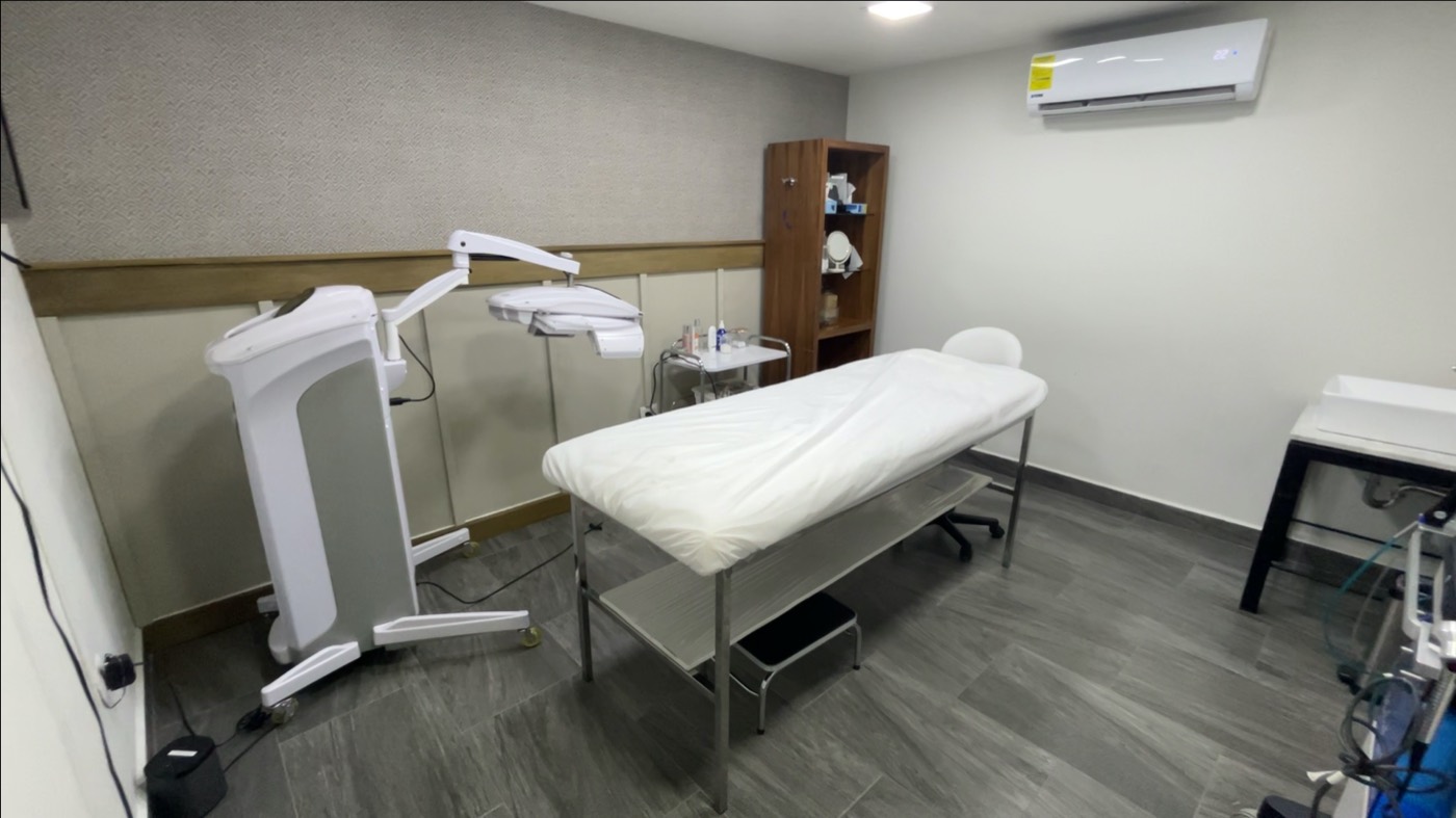 Cabina de tratamiento facial y láser